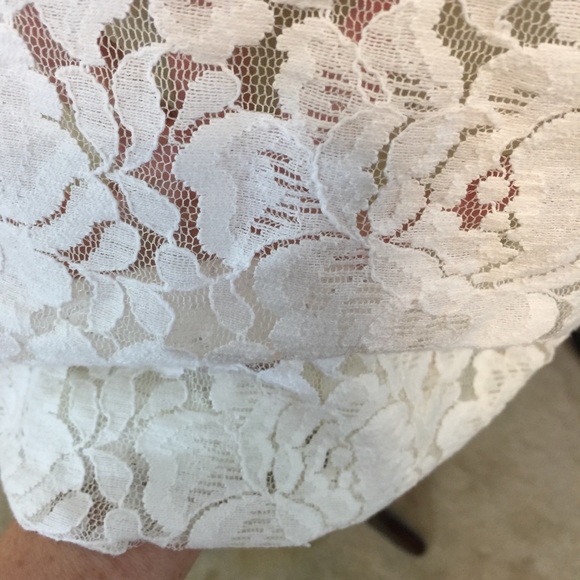 Madison Lace Top w/tie at waist Size L - Picture 4 of 8